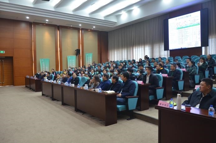 巔峰之戰(zhàn)舍我其誰(shuí) 業(yè)績(jī)攀升奮力...